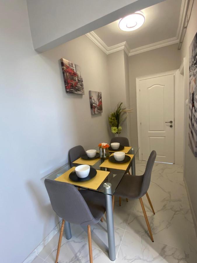 Oliaparman Apartment เอ็กเกอร์ ภายนอก รูปภาพ
