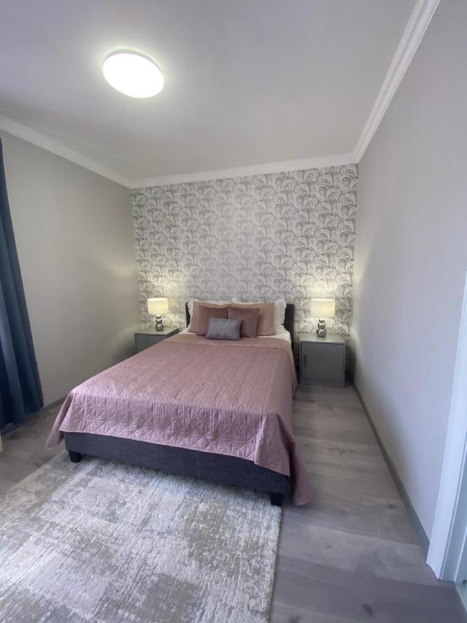 Oliaparman Apartment เอ็กเกอร์ ภายนอก รูปภาพ