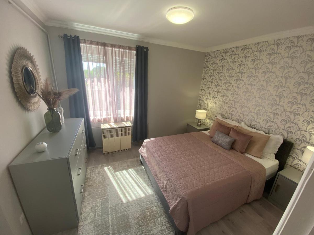 Oliaparman Apartment เอ็กเกอร์ ภายนอก รูปภาพ